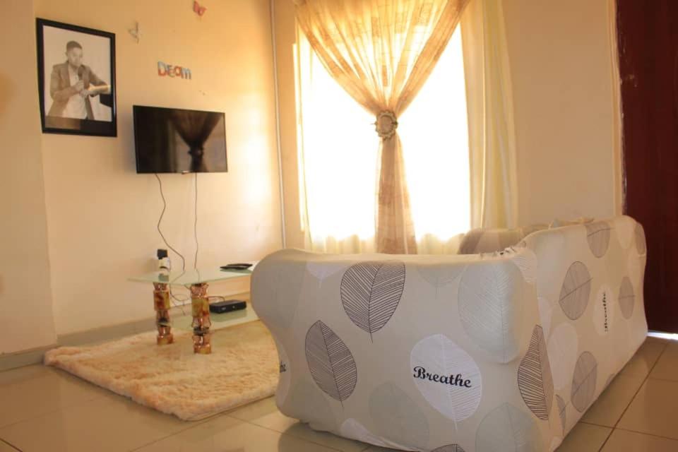 Suitetrails - Lormasol Mews Guesthouse