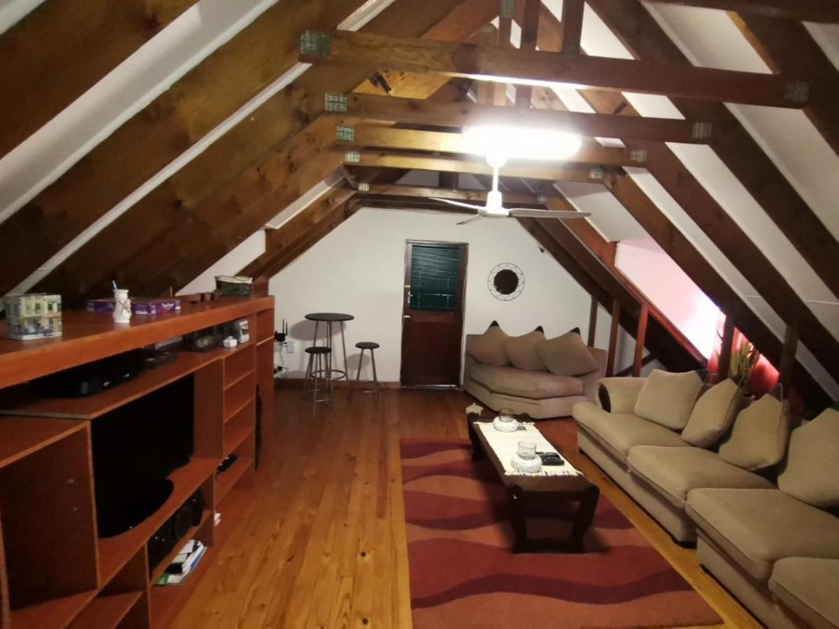 The Whitehouse - Housity