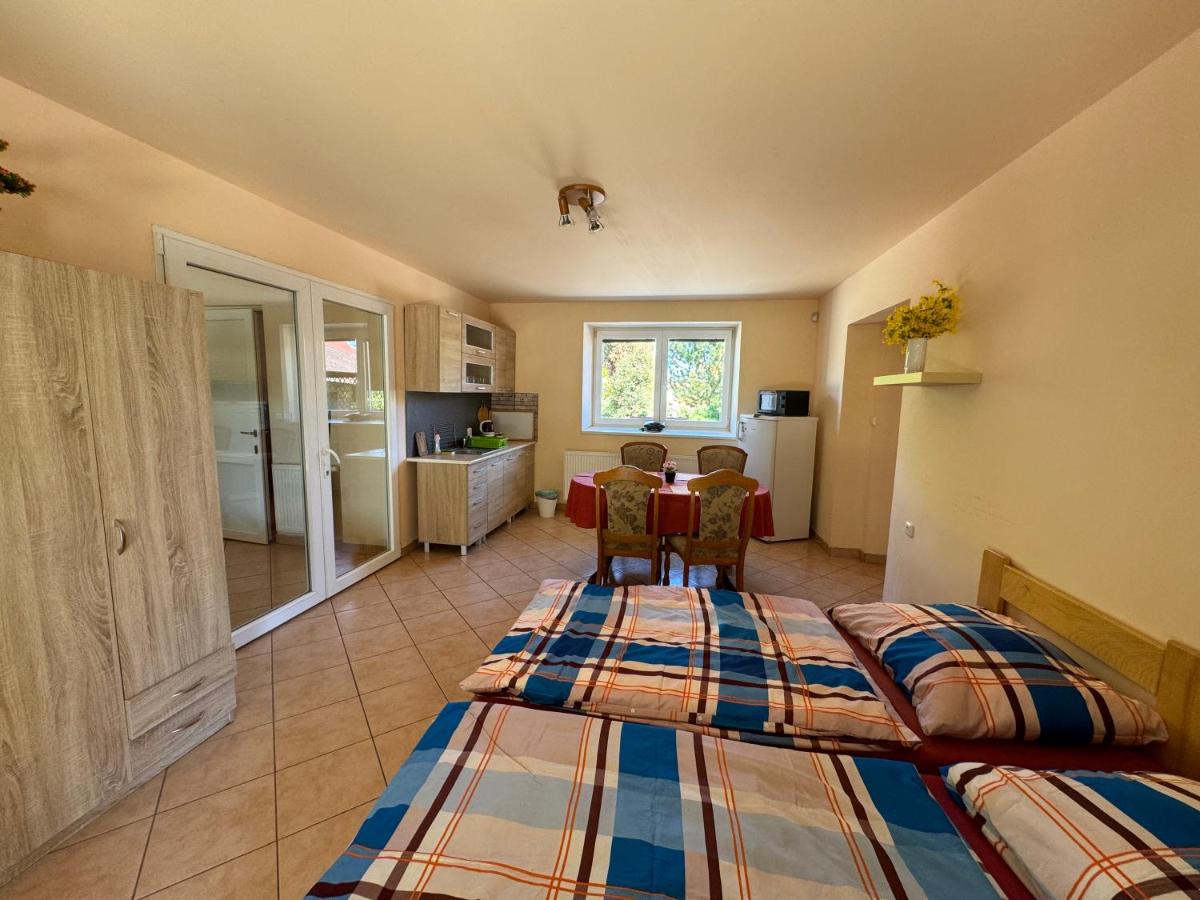 Apartmány Kněžičky - Housity
