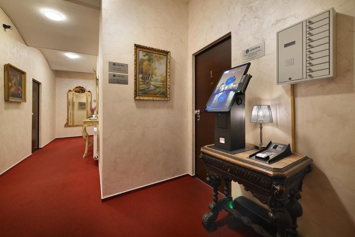 Little King Old Town Residence - Housity