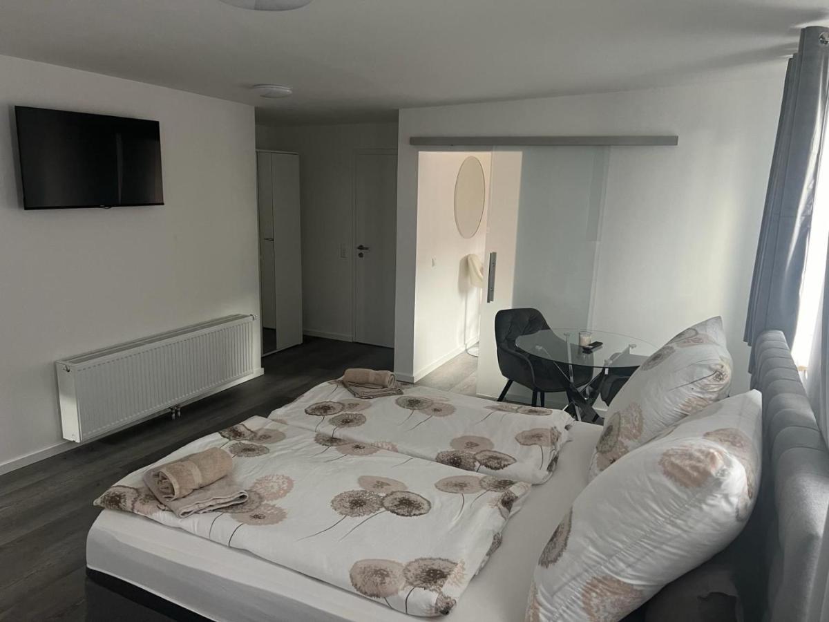 Fremdenzimmer Pisarevic Gasthof Hirsch - Housity
