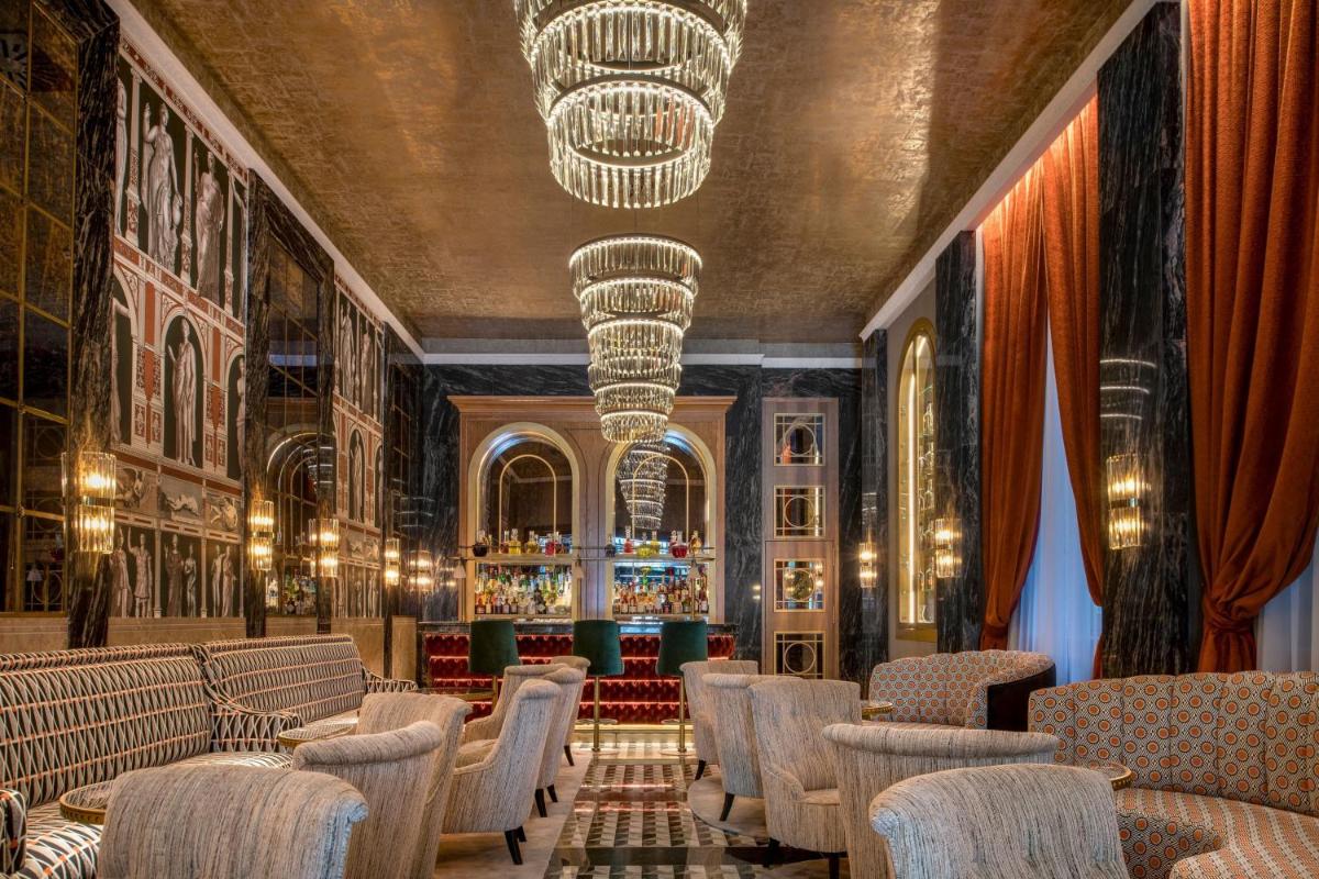 Zona de estar de Hotel Palacio del Retiro, Autograph Collection