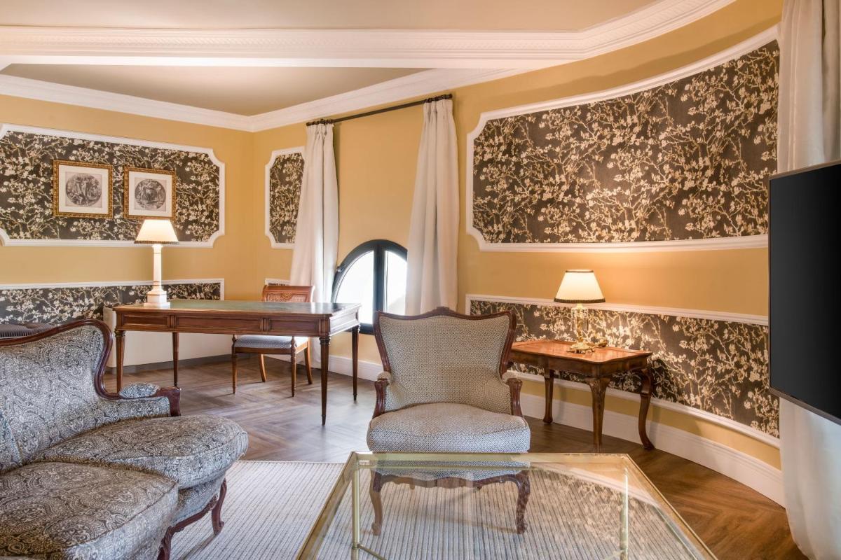 Zona de estar de Hotel Palacio del Retiro, Autograph Collection