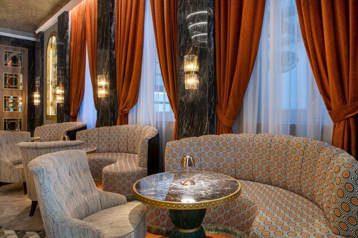 Zona de estar de Hotel Palacio del Retiro, Autograph Collection