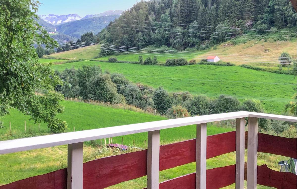 3 Bedroom Beautiful Home In Vik I Sogn - Housity