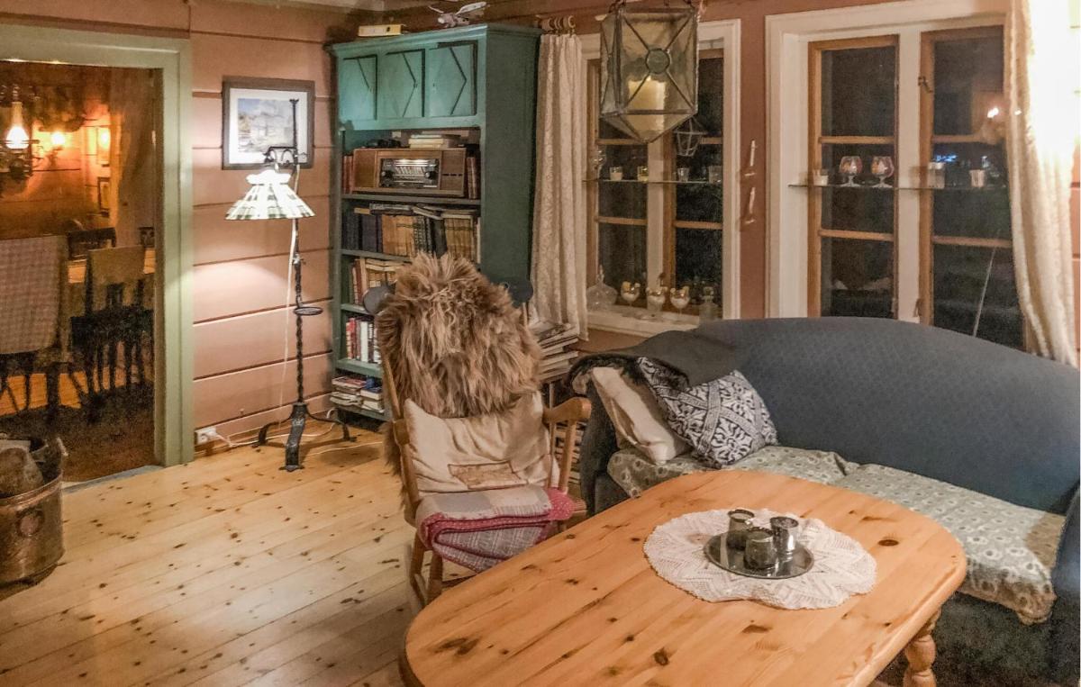 3 Bedroom Beautiful Home In Vik I Sogn - Housity