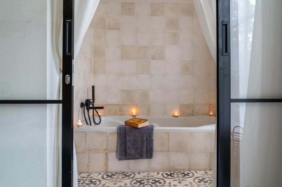 Suitetrails - Cozy, Smart, Renovated Flat to Western Standard