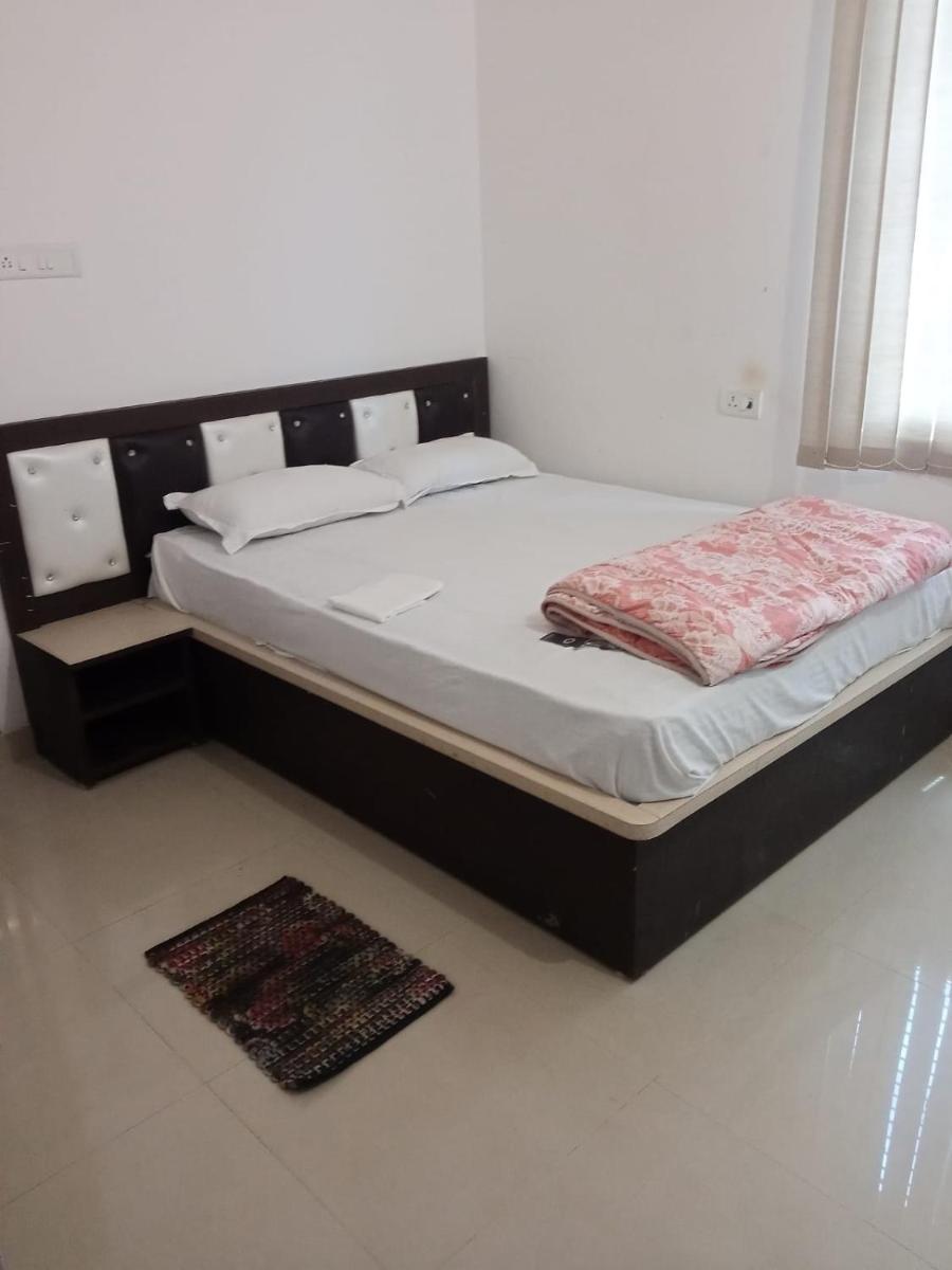 Hotel Vishal - Housity