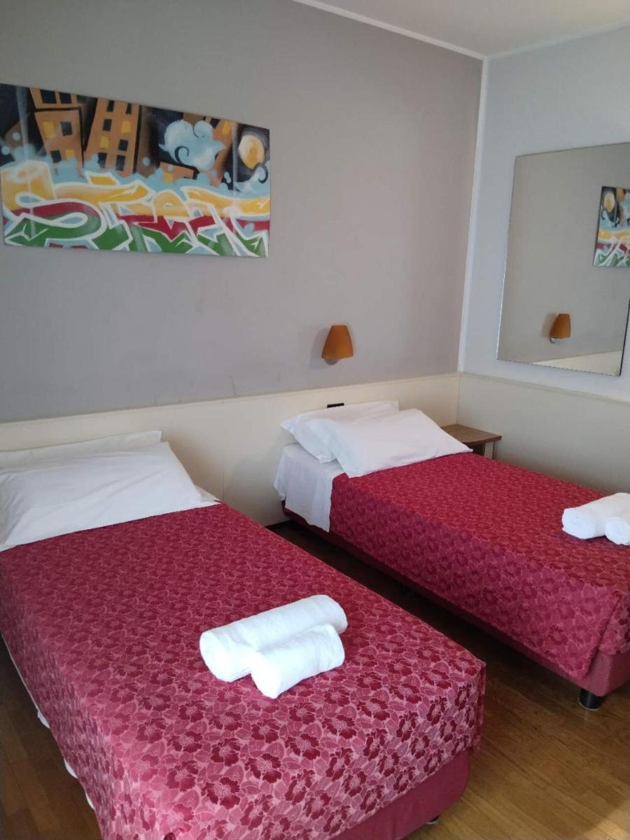 Hotel Xibana - Housity
