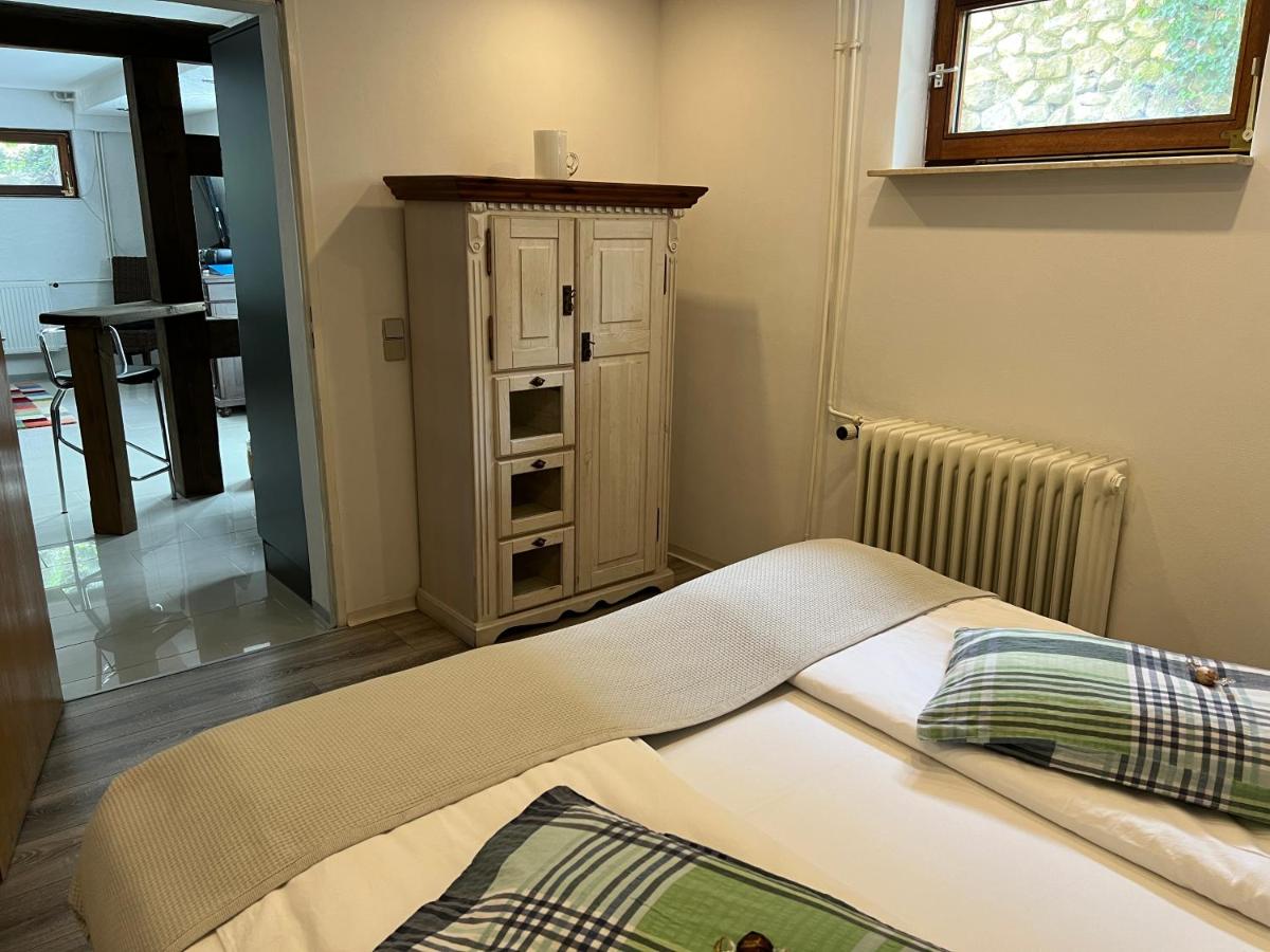 Souterrain Ferienwohnung - Hizvo