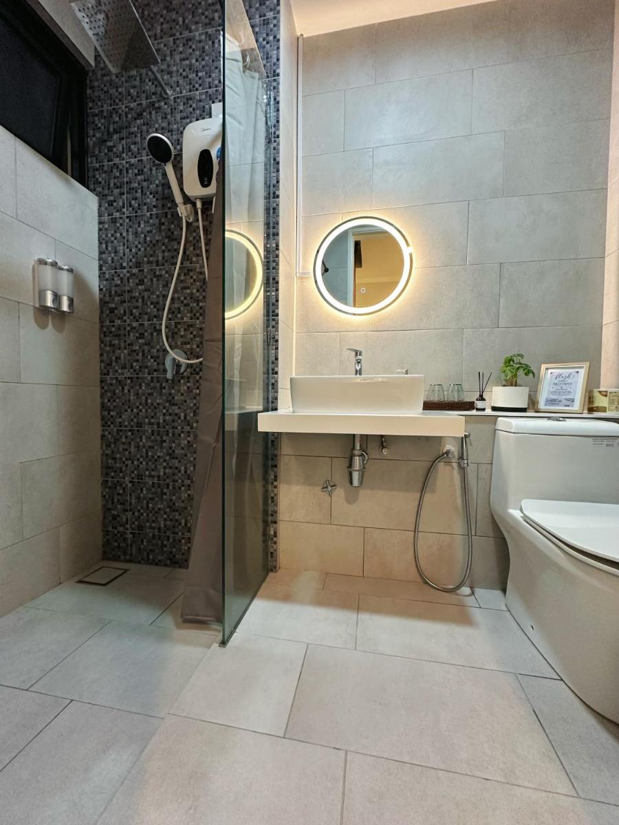 Suitetrails - SummerSet Seaview Studio Apartment at Kota Kinabalu City Centre