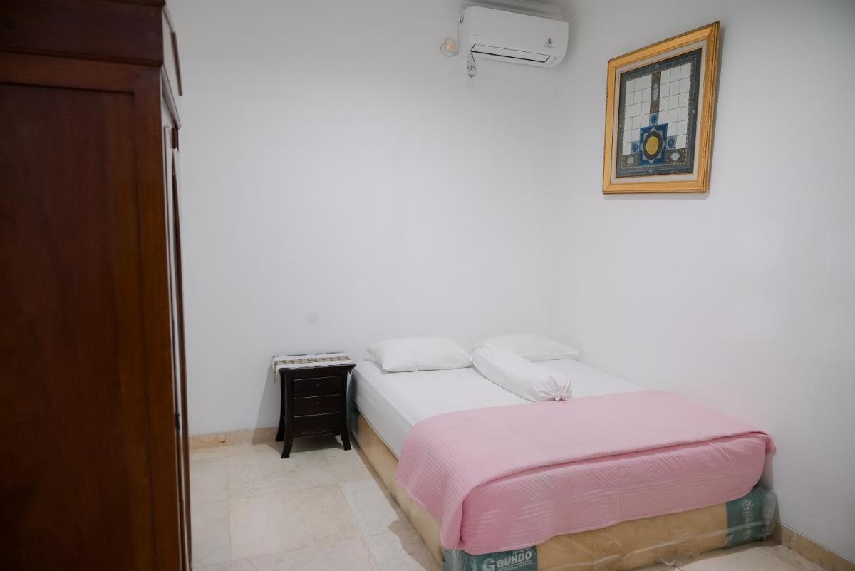 Kirana Guest House Bogor - Housity