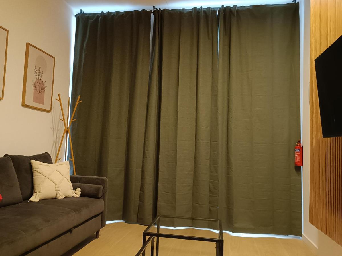 Estudio a Estrenar a metros de los Jardines del Turia - Housity