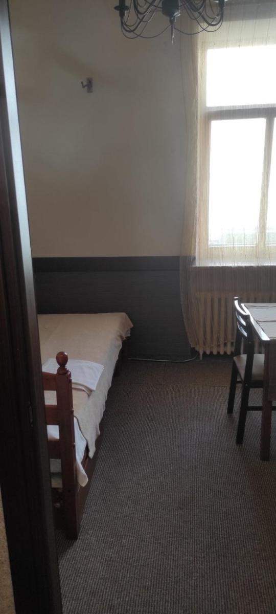 Hostel Lux - Housity