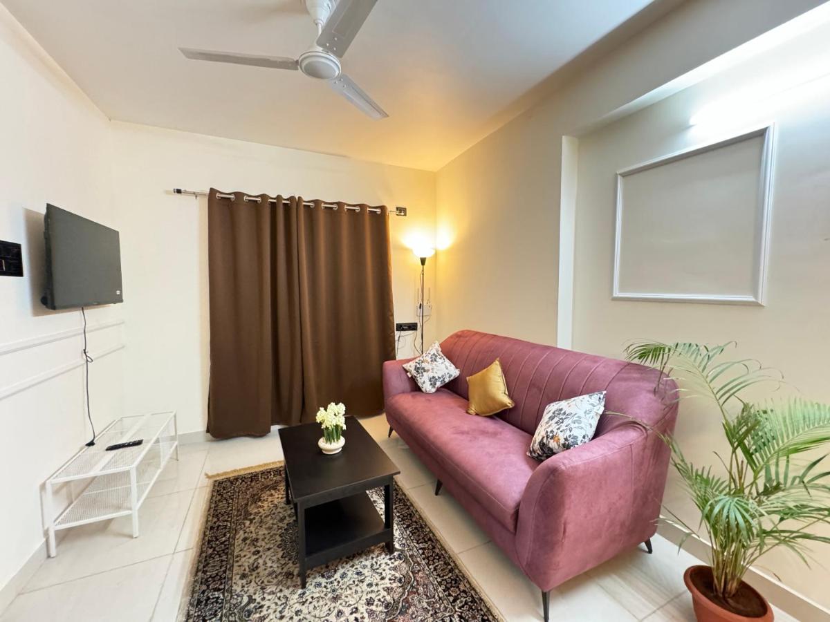Central 2BHK Premium Apartment - Hizvo