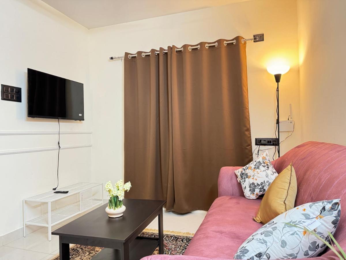 Central 2BHK Premium Apartment - Hizvo