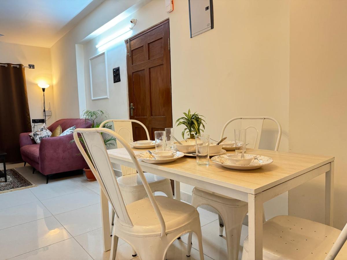 Central 2BHK Premium Apartment - Hizvo