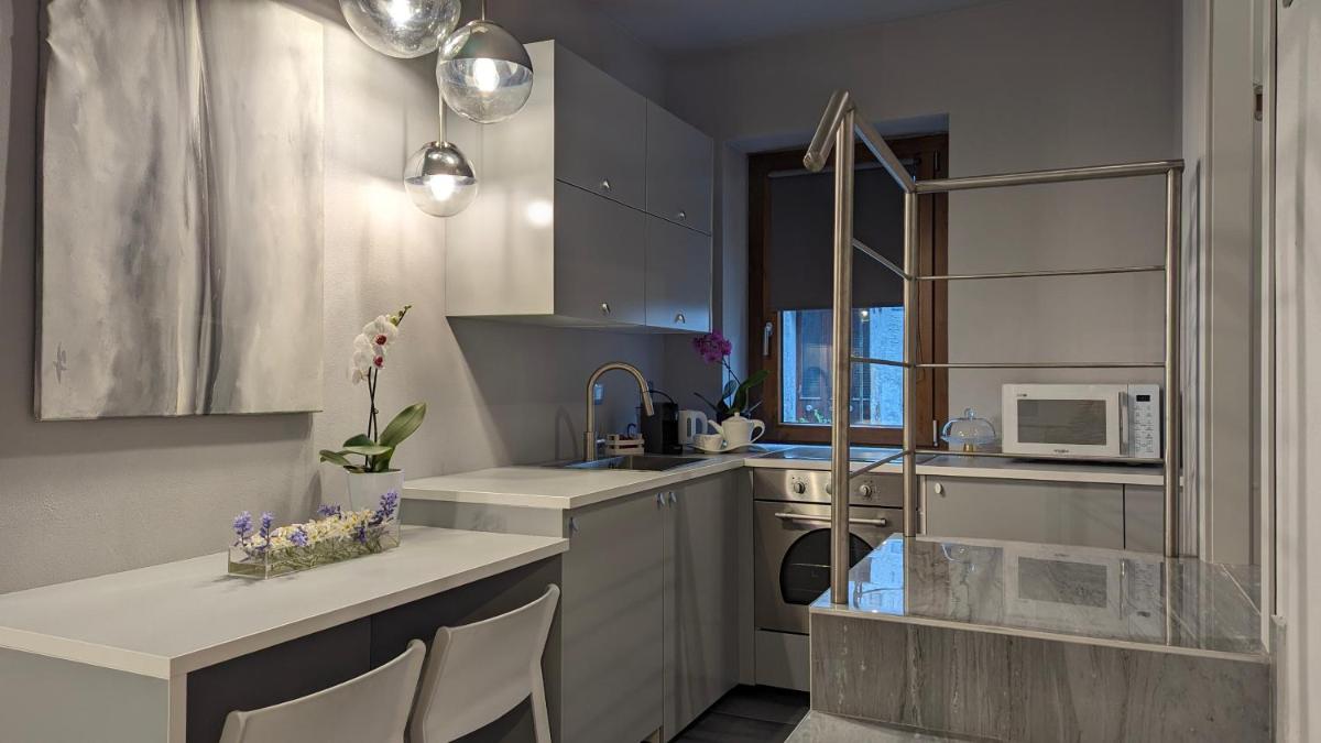LA VIA DEL SALE accommodations holidays - Housity