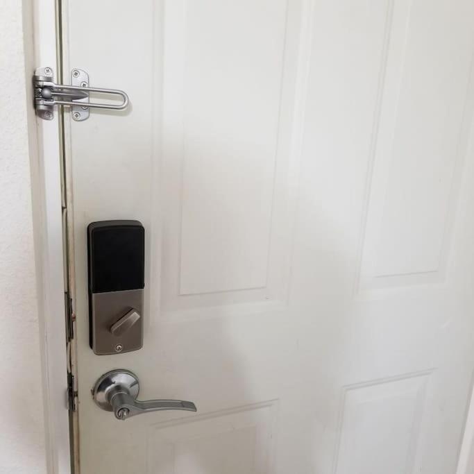 Suite con 2 recamaras,2mini splits, Parking Wifi 100 mb, cocina - Housity