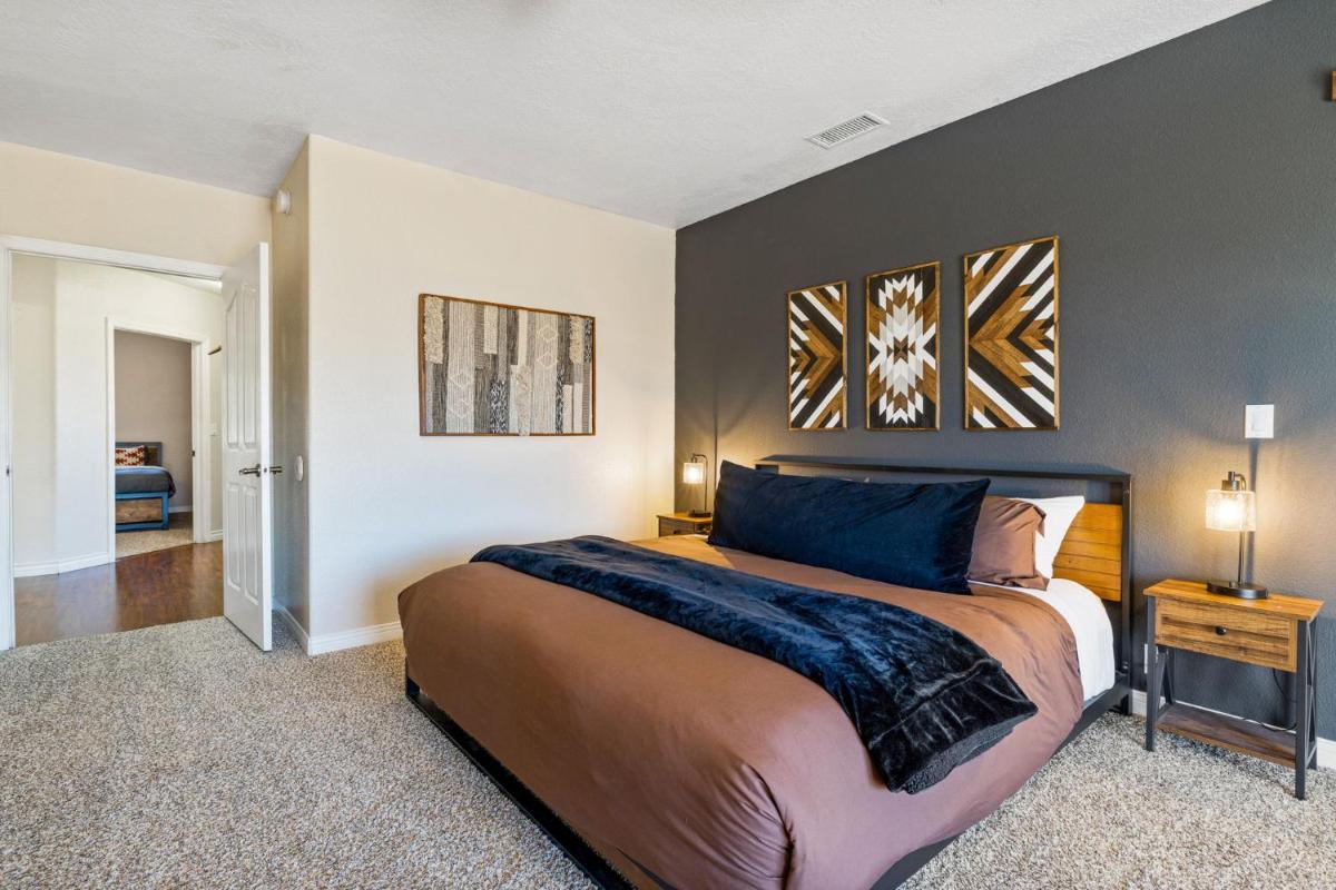Western Desert View - Yucca Valley, CA - Housity