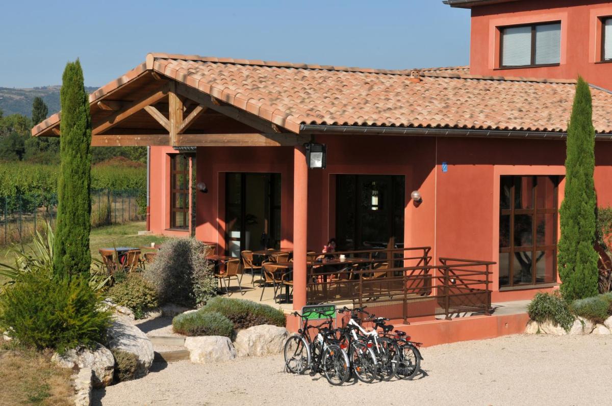 Vélo sur le terrain de l'établissement Domaine d'Agrippa Valence ou dans les environs