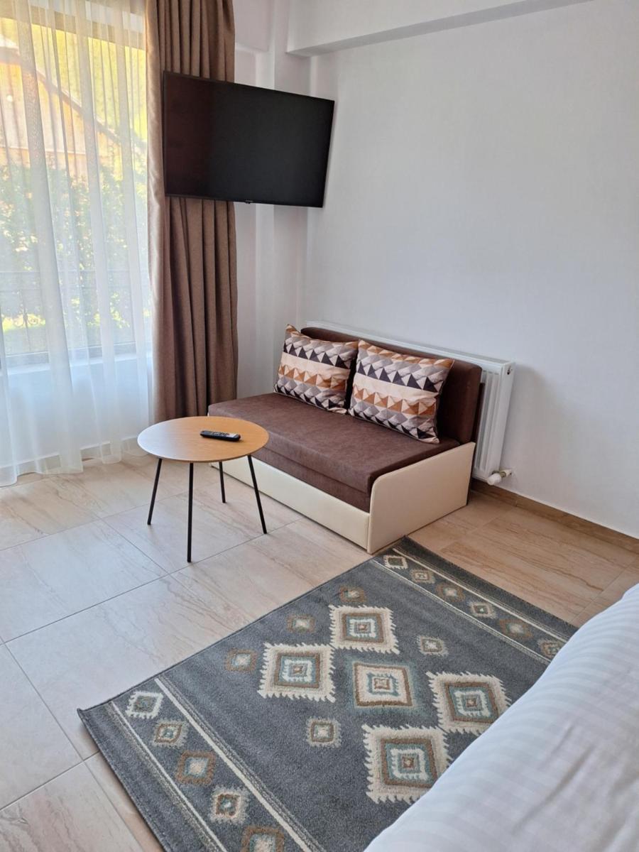 Danifeld Inn - Housity