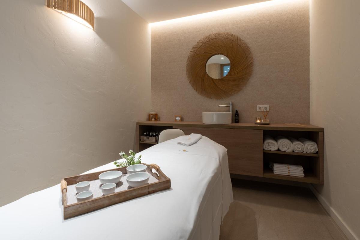 Spa o instalaciones de bienestar en PALASIET Wellness Clinic&Thalasso 4 SUP