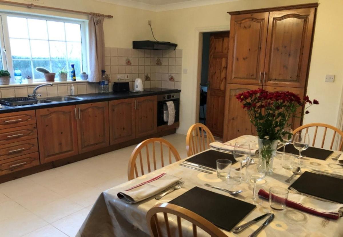 Benglenisky House, Ballynahinch - Housity