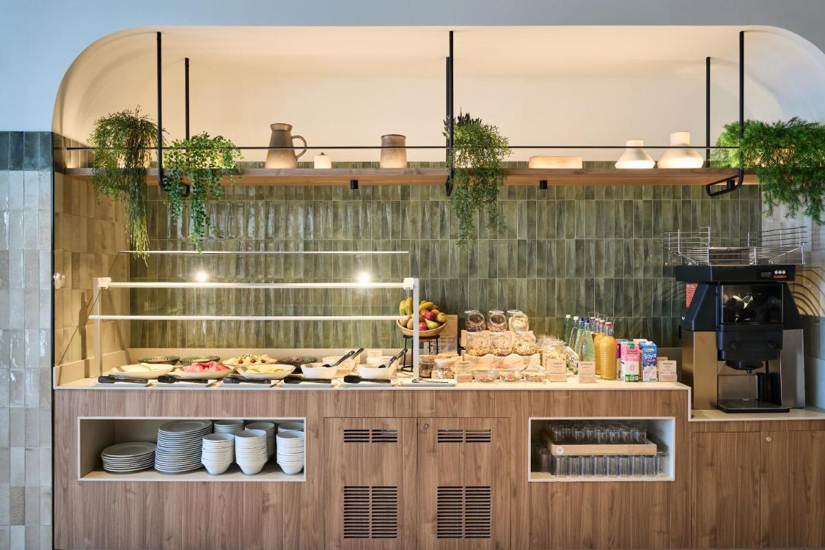 Una cocina o zona de cocina en Catalonia La Maquinista