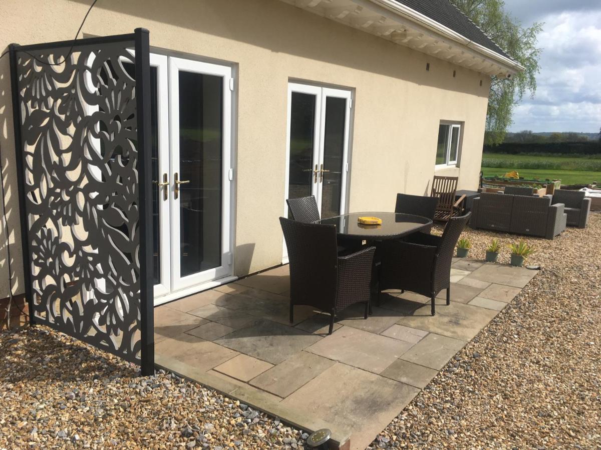 Stay at The lodge set in the grounds of a beautiful Manor House - Housity