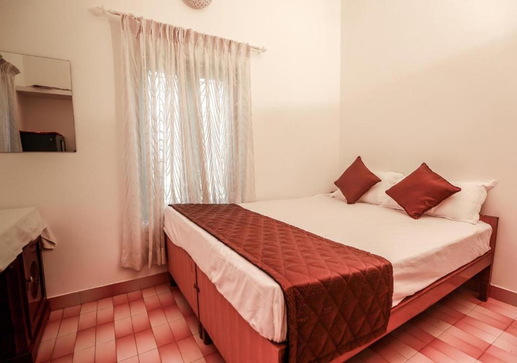 WONDERLUST - Housity