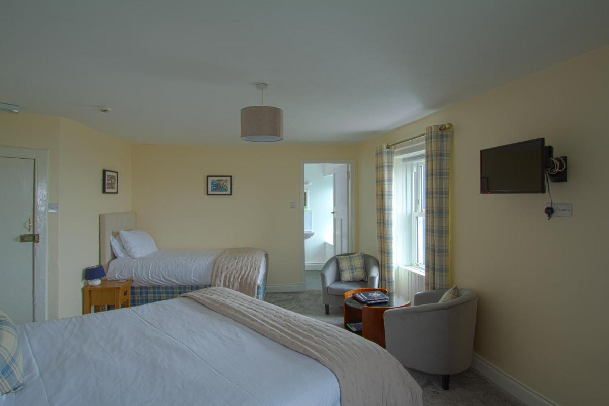 The Harbour Inn - Housity