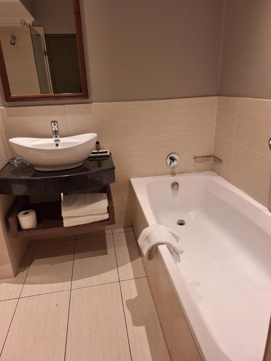 Blackrock Hotel - Hizvo