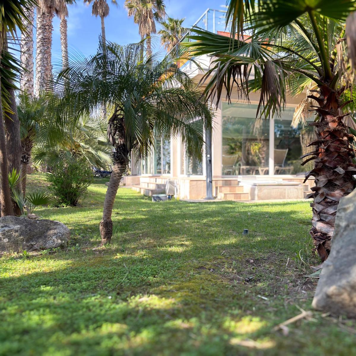 Jardin de l'établissement Ostella Spa & Resort