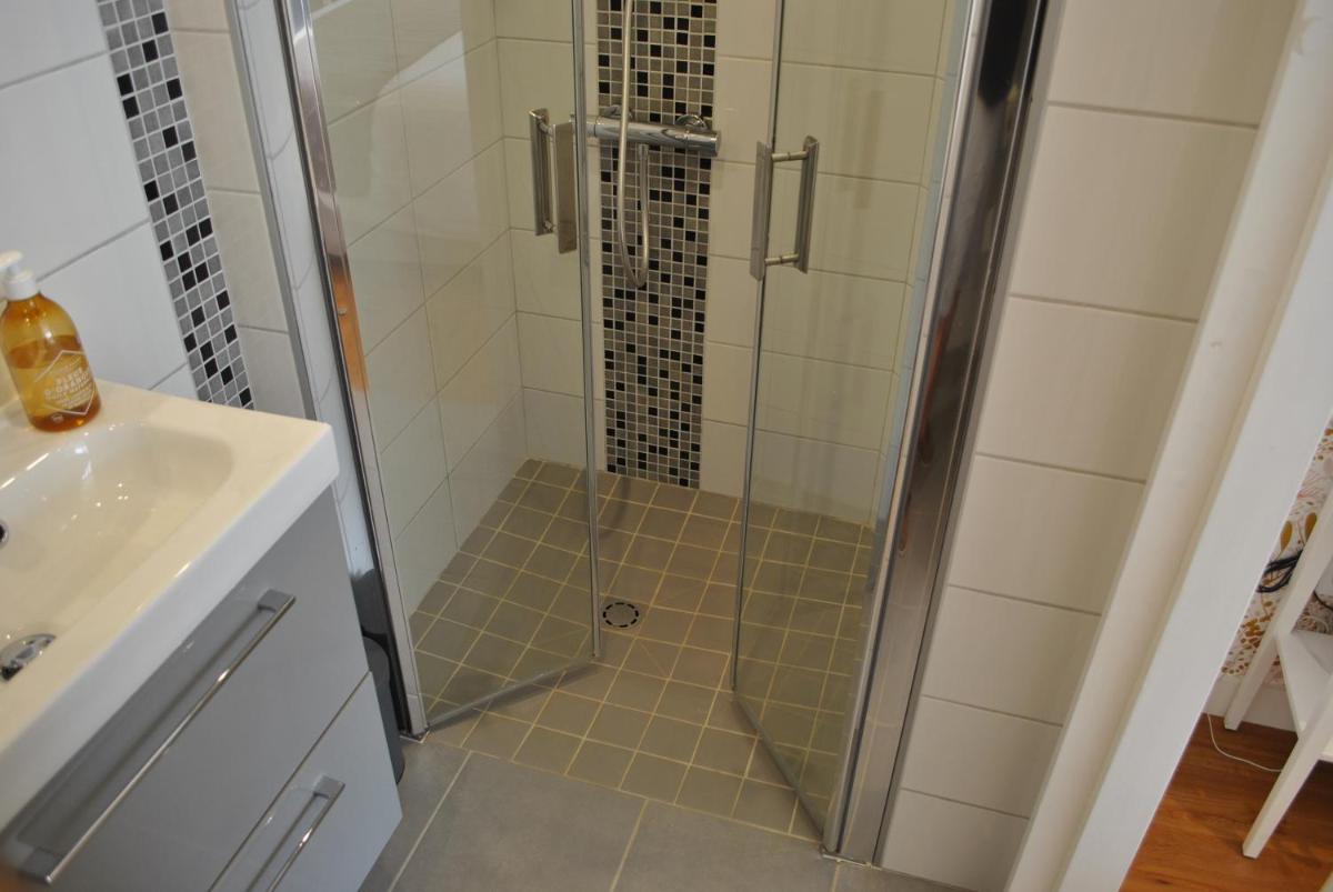 Salle de bains dans l'établissement Hotel Ty Gwenn La Baule