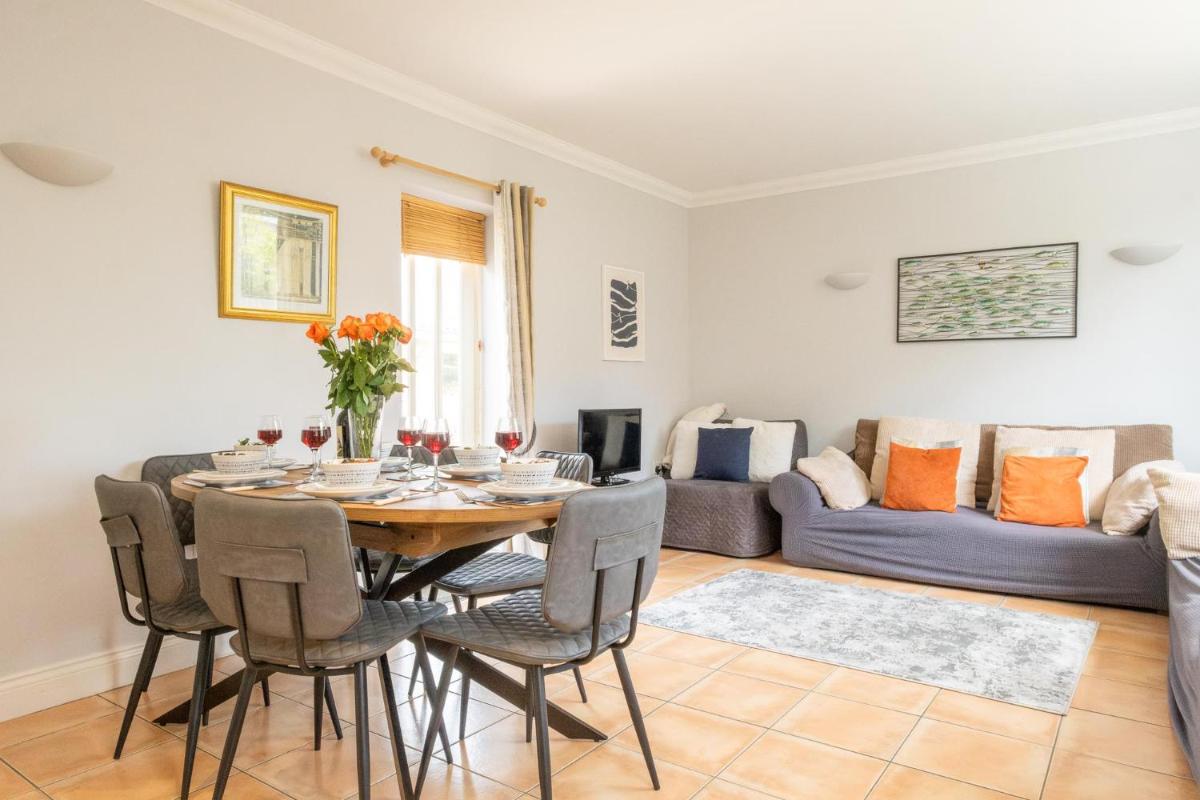 1 Hazelwood, Aldeburgh - Housity