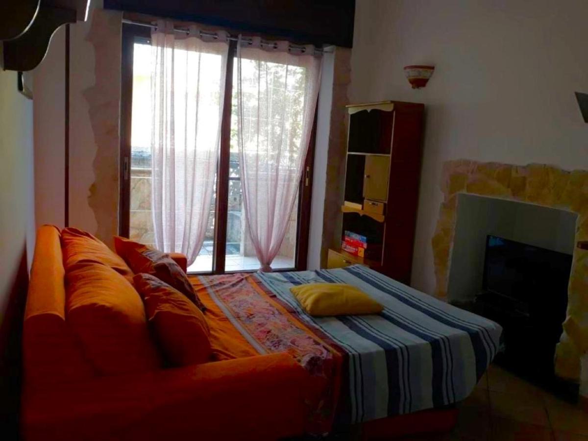 Un posto al sole - Housity