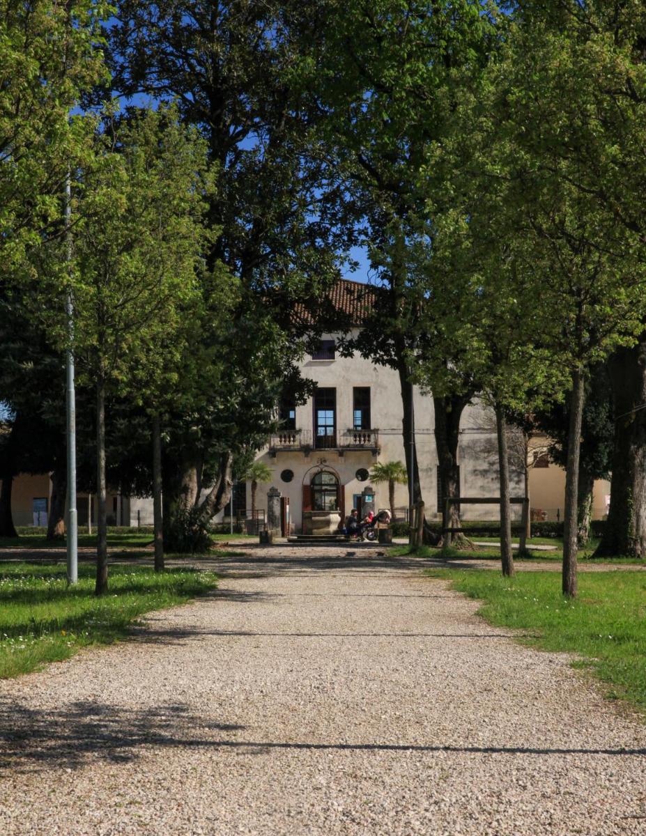 Guesthouse Villa Fabris - Housity
