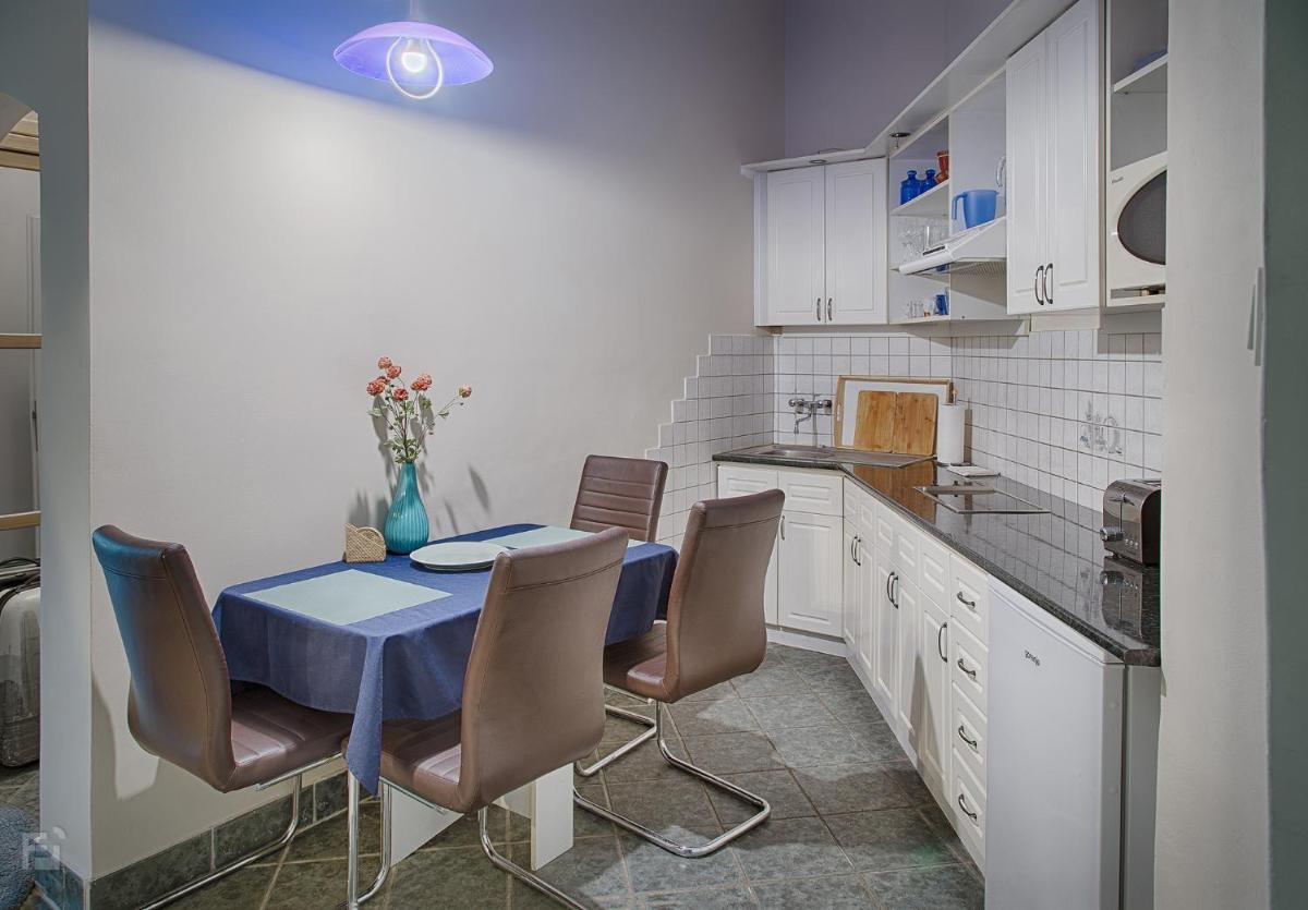 Basilica Apartment - Housity