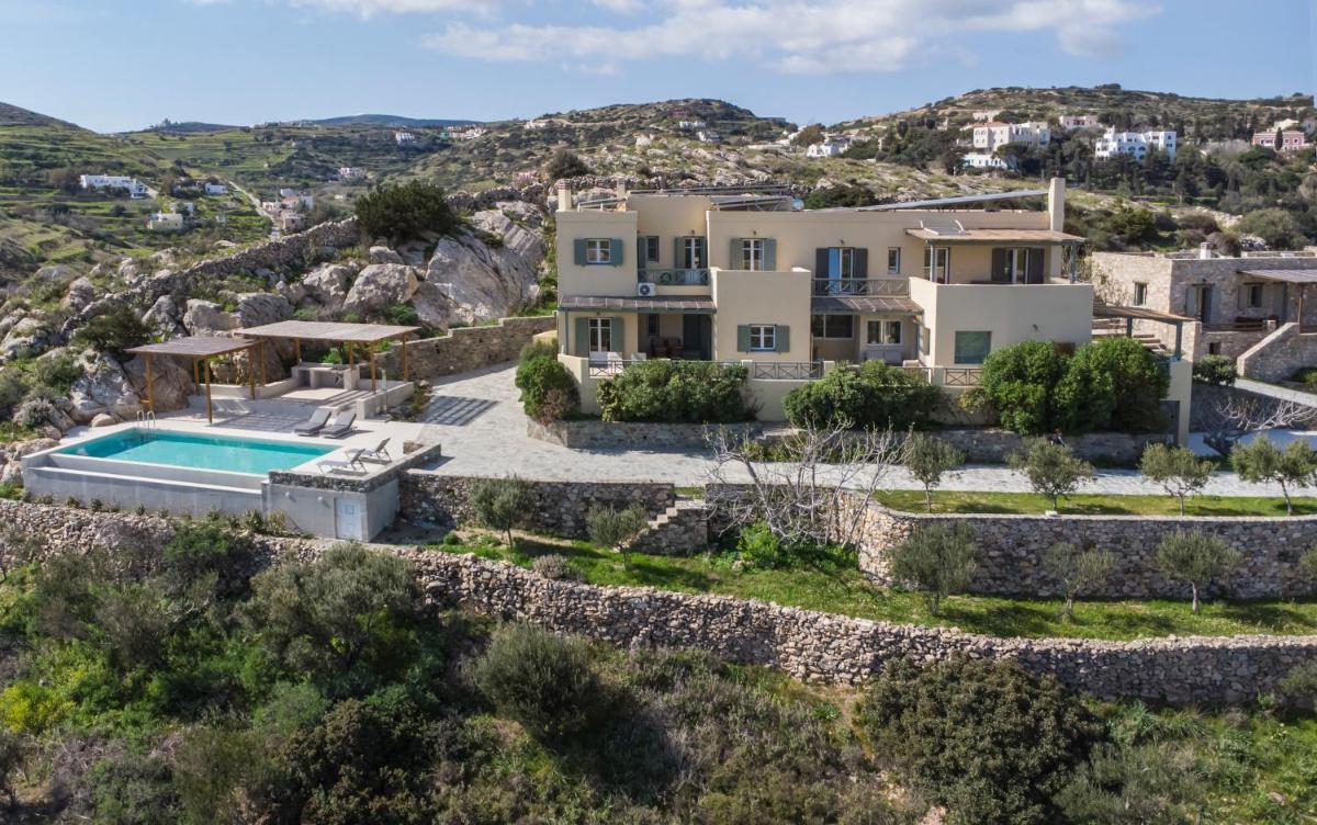 Avrofilito Syros Houses - Housity