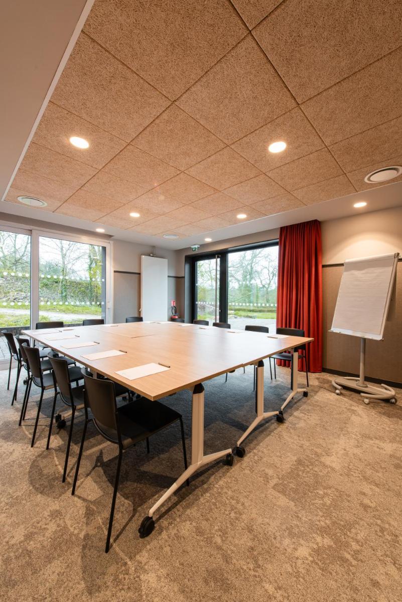 Espace de conférence ou salle de réunion dans l'établissement La Maison OBONO Hôtel & Spa