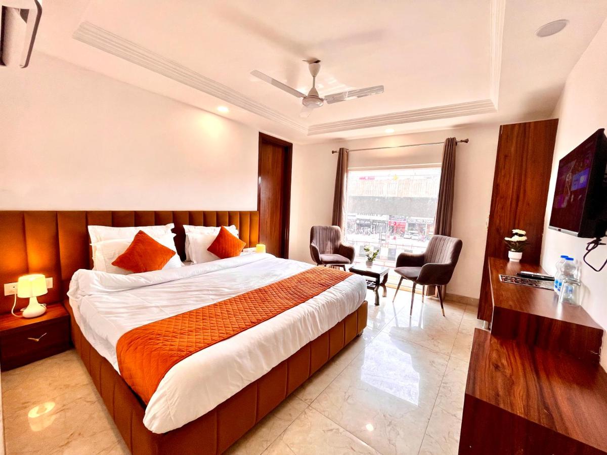 Sarla House - Housity