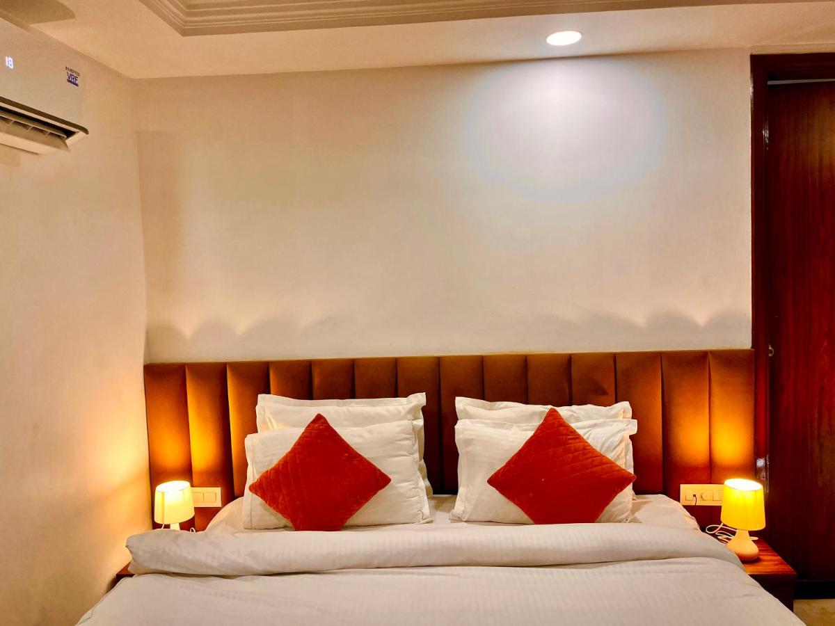Sarla House - Housity