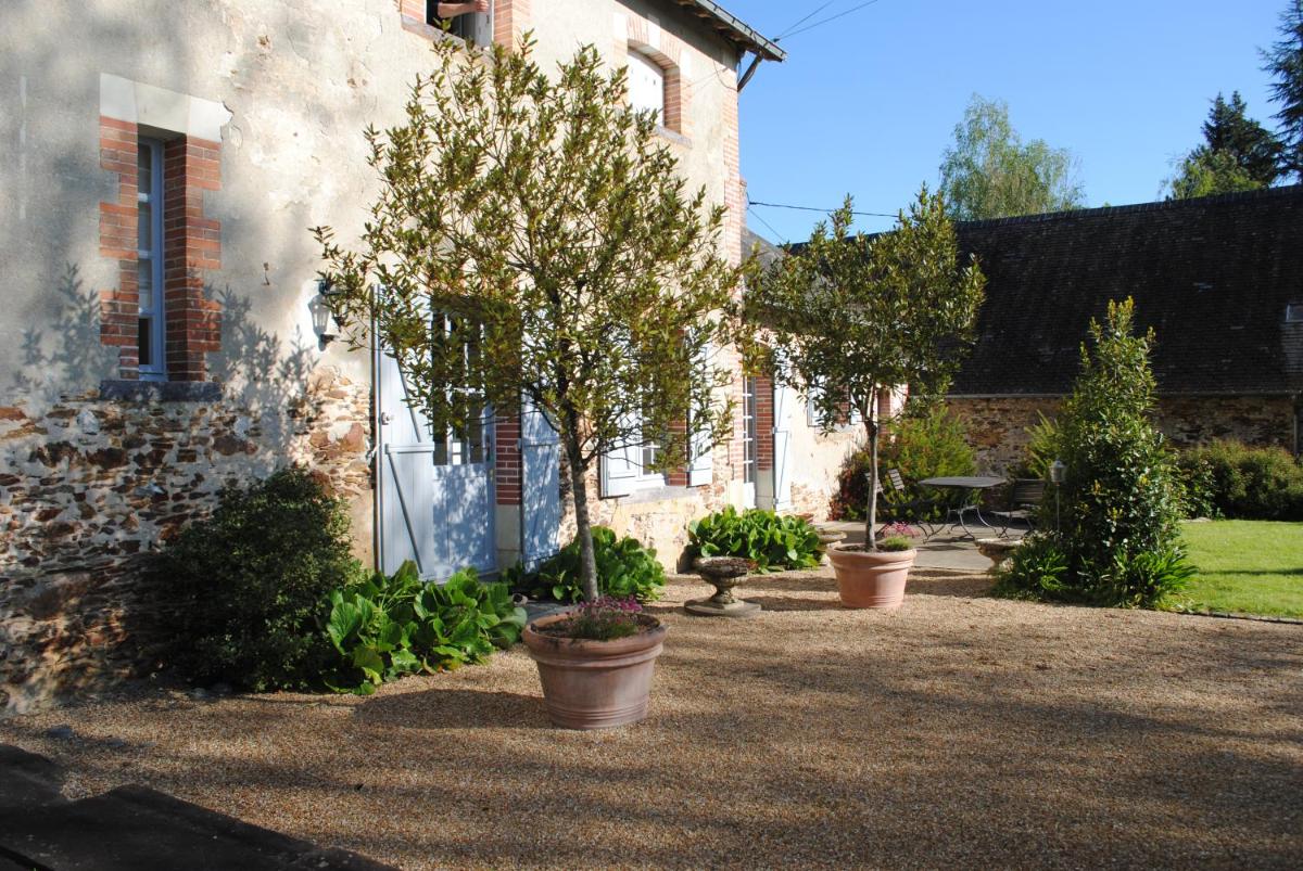 Au calme dans la campagne du Haut Anjou - Housity