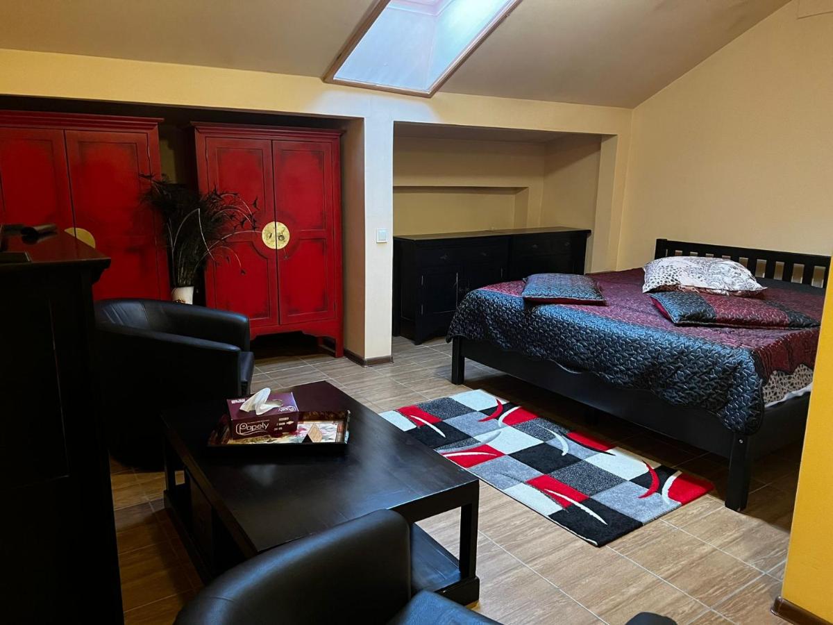 B&B Castle - Housity