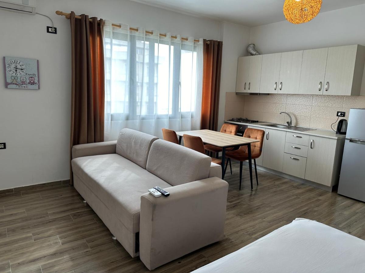 Sea View Deluxe Apartment - Housity