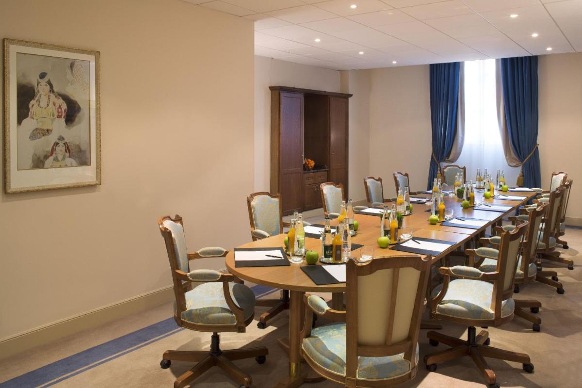 Espace de conférence ou salle de réunion dans l'établissement Auberge du Jeu de Paume