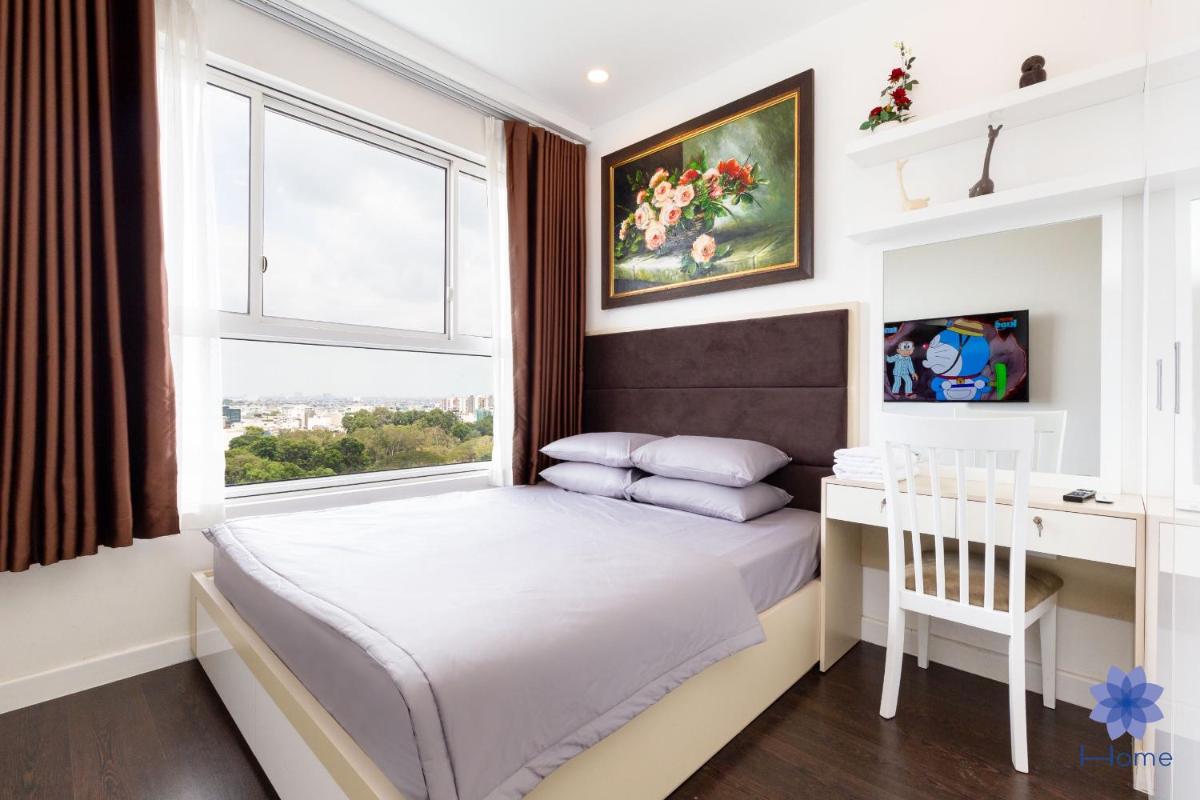 Suitetrails - iHome Furnished Apartments with Free Gym & Pool, Airport Pick-Up Service