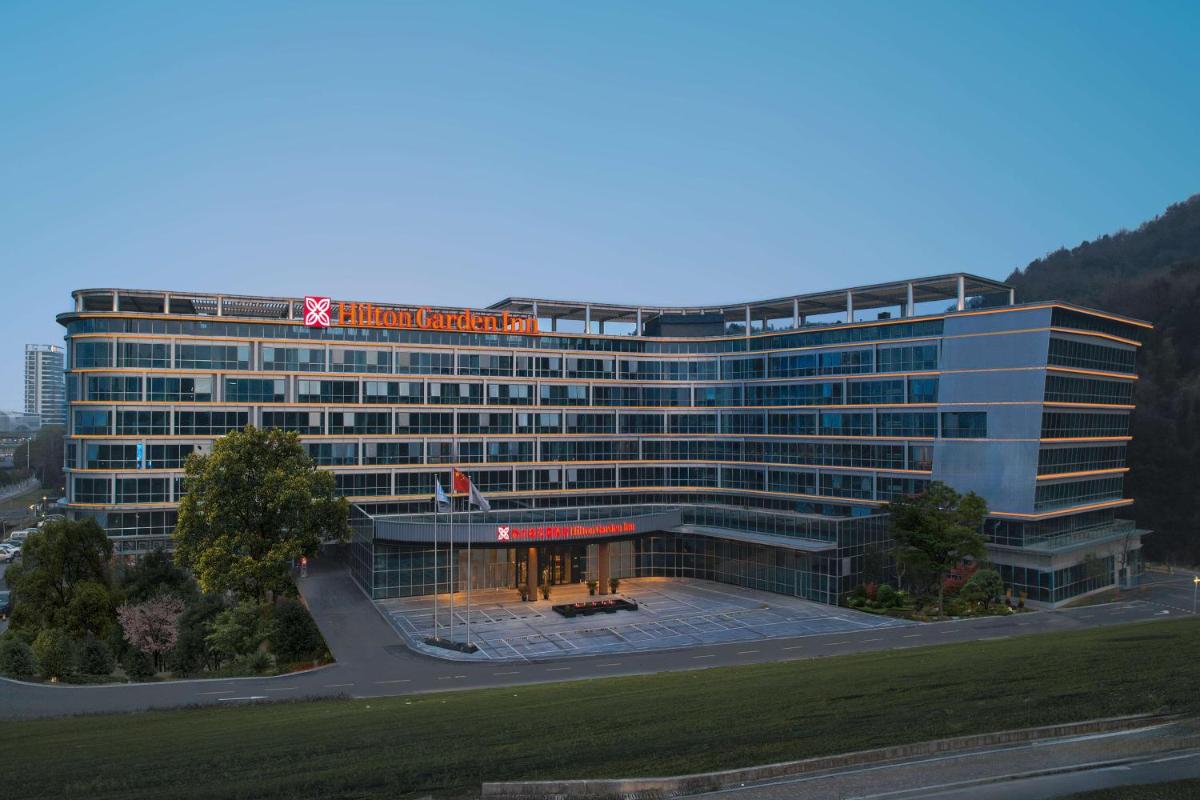 Hilton Garden Inn Huzhou High-Speed Railway Station - Housity