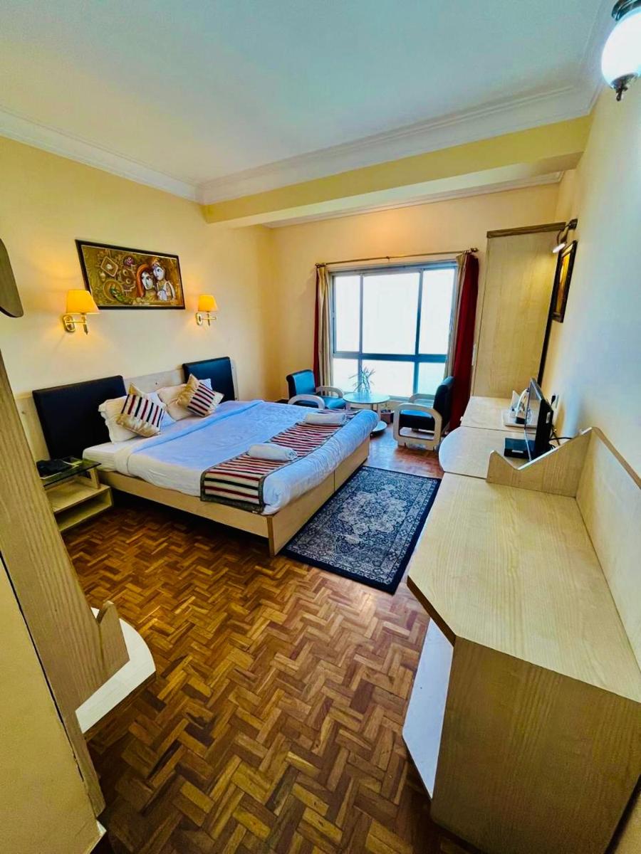 Staynest Regency Pelling - Housity